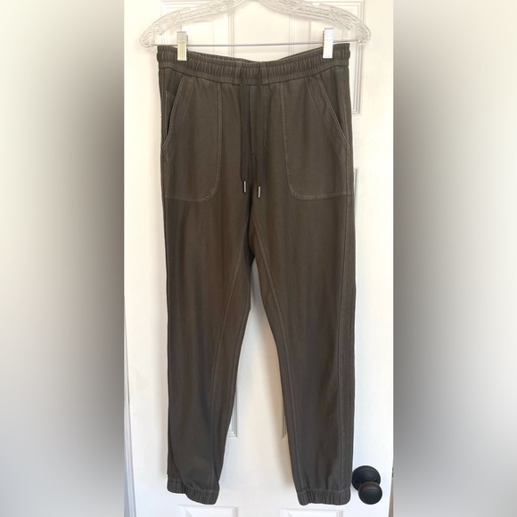 Athleta Farallon Jogger “Cypress Green” - Picture 4 of 6